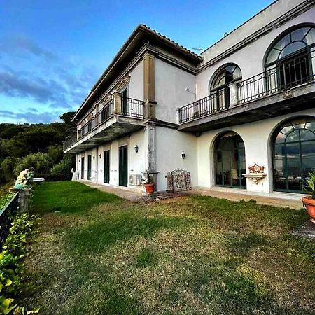 4 Bedrooms Villa At Massa Lubrense 20 M Away From The Beach With Sea View Furnished Terrace And Wifi Exterior photo